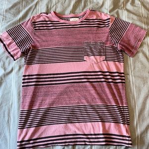 Splendid Mills Men T Shirt. Size small fits like medium.